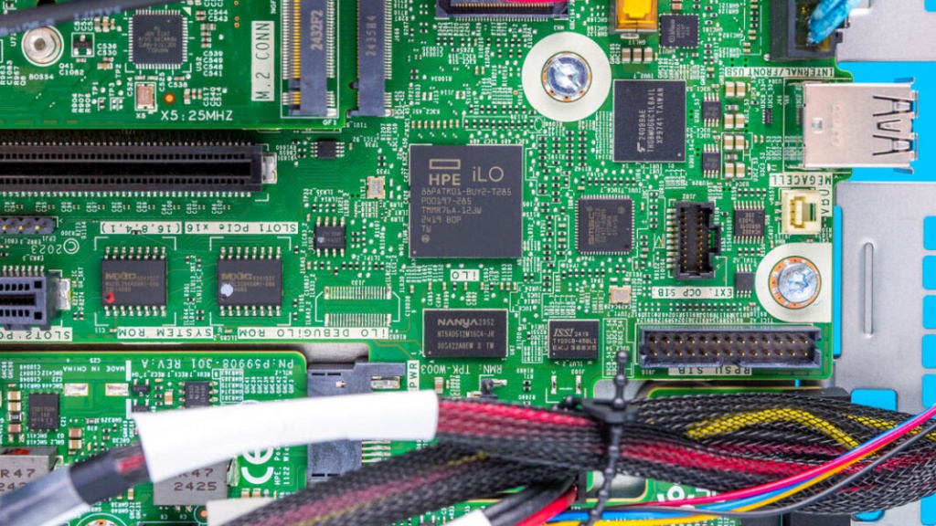HPE-ProLiant-MicroServer-Gen11-iLO-1-.jpg HPE-ProLiant-MicroServer-Gen11-iLO-1-.jpg