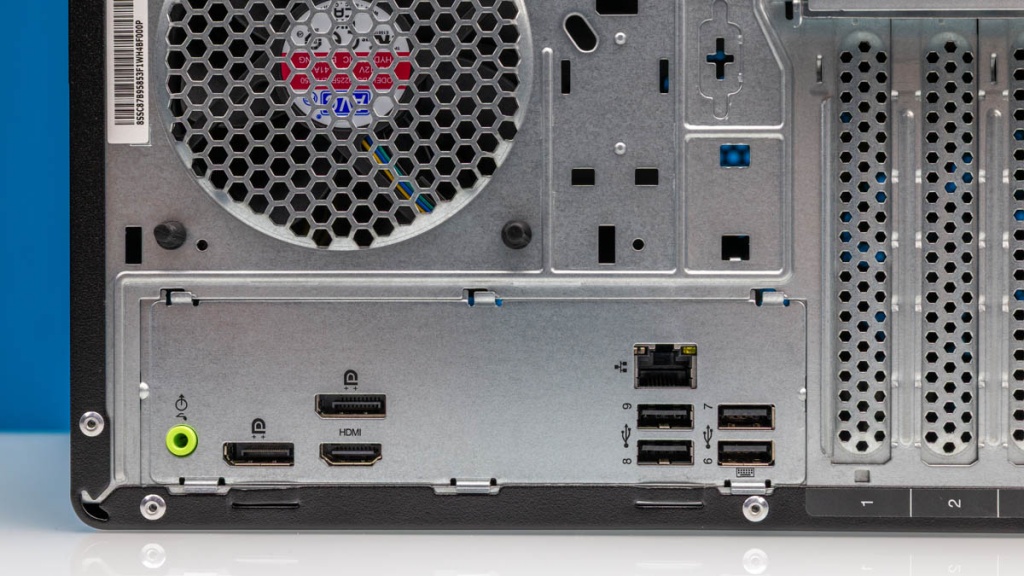Lenovo-ThinkSystem-ST45-V3-Rear-IO.jpg Lenovo-ThinkSystem-ST45-V3-Rear-IO.jpg