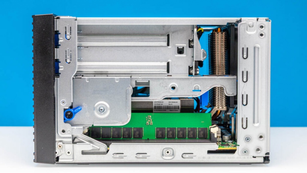 HPE-ProLiant-MicroServer-Gen11-Inside-4.jpg HPE-ProLiant-MicroServer-Gen11-Inside-4.jpg