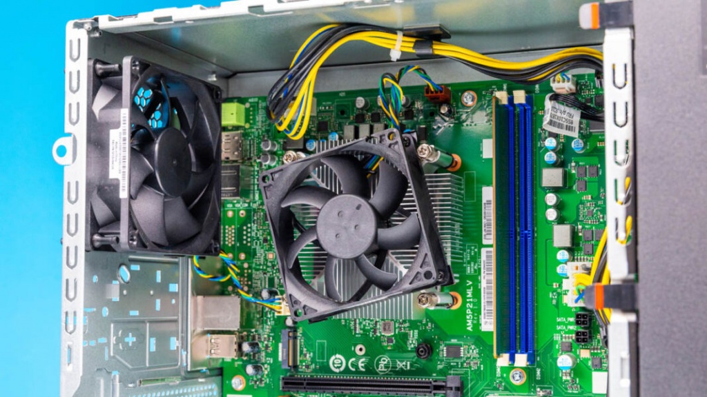 Lenovo-ThinkSystem-ST45-V3-Rear-Fan-1068x601.jpg Lenovo-ThinkSystem-ST45-V3-Rear-Fan-1068x601.jpg