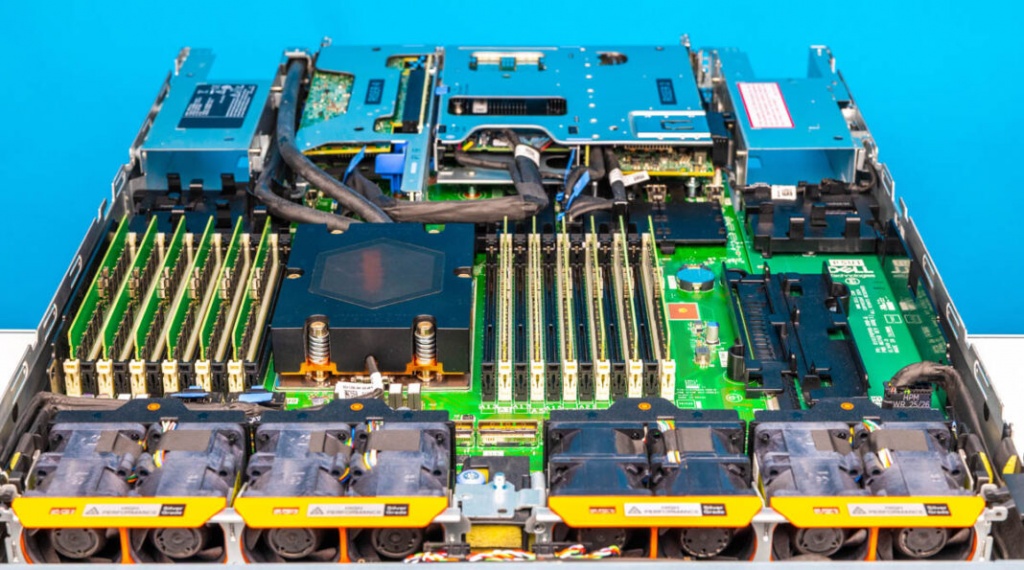 Dell-PowerEdge-R6715-Liquid-Cooled-Internal-Overview.jpg Dell-PowerEdge-R6715-Liquid-Cooled-Internal-Overview-1-1068x595.jpg
