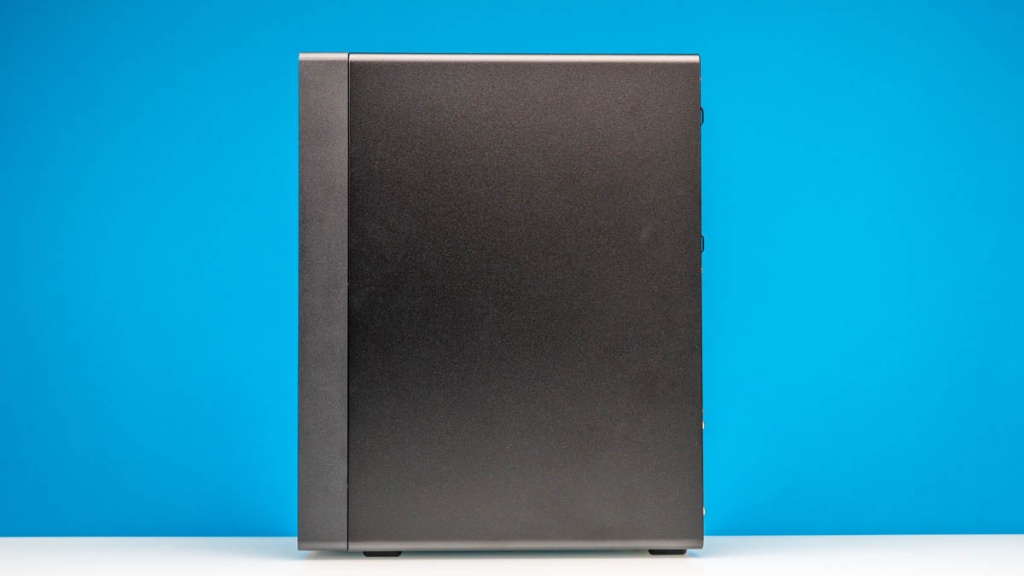Lenovo-ThinkSystem-ST45-V3-Side-1.jpg Lenovo-ThinkSystem-ST45-V3-Side-1.jpg